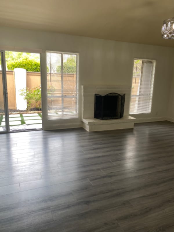 355 W Sierra Ave, Unit 119 in Fresno, CA - Building Photo - Building Photo