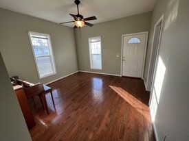 205 Woodland St in Martin, TN - Building Photo