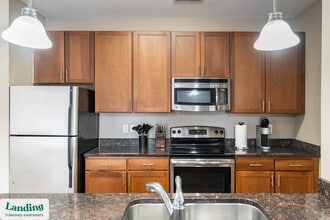 6115 Tidewater Dr in Norfolk, VA - Building Photo - Building Photo