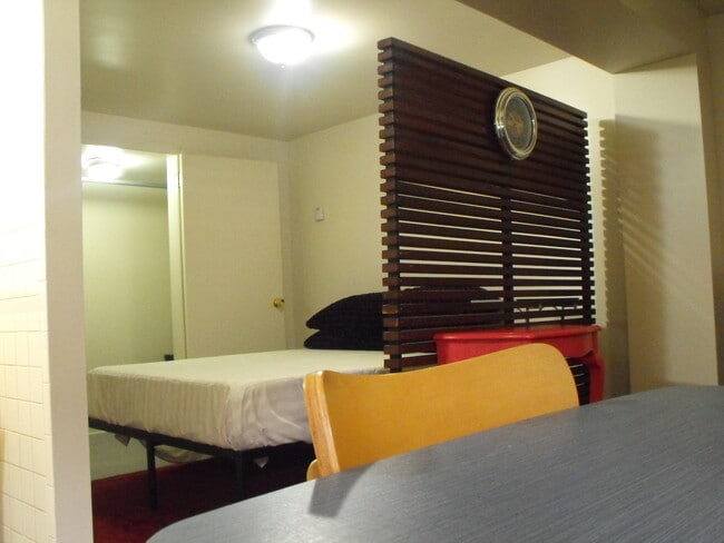 517 Montgomery St, Unit #S in Laurel, MD - Building Photo - Building Photo