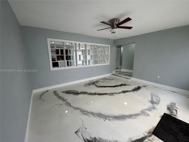 115 Sierra Dr in Miami, FL - Building Photo - Building Photo