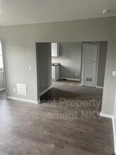 902 3rd Ave in Dayton, KY - Foto de edificio - Building Photo
