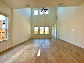 358 Darley Oak Dr in Dripping Springs, TX - Building Photo - Building Photo