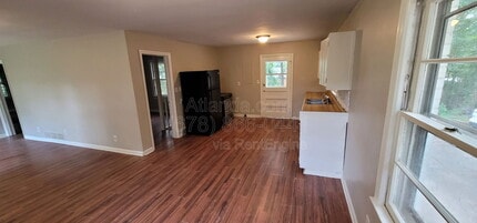 4267 Chamblee Tucker Rd in Atlanta, GA - Building Photo - Building Photo