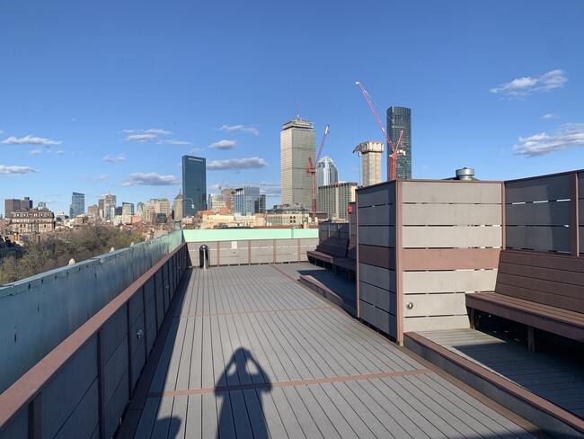 466 Commonwealth Ave in Boston, MA - Building Photo - Building Photo