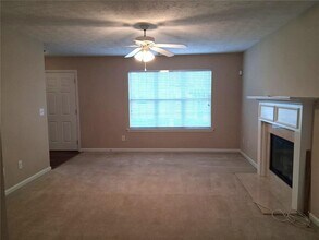 130 Vinings Dr in Mcdonough, GA - Building Photo - Building Photo