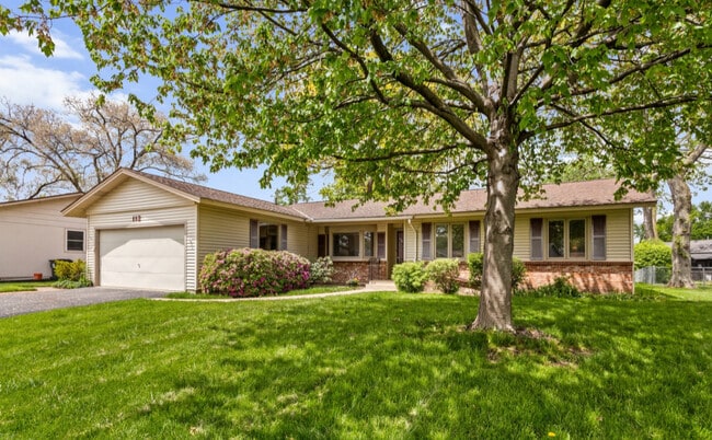 112 Braemar Dr