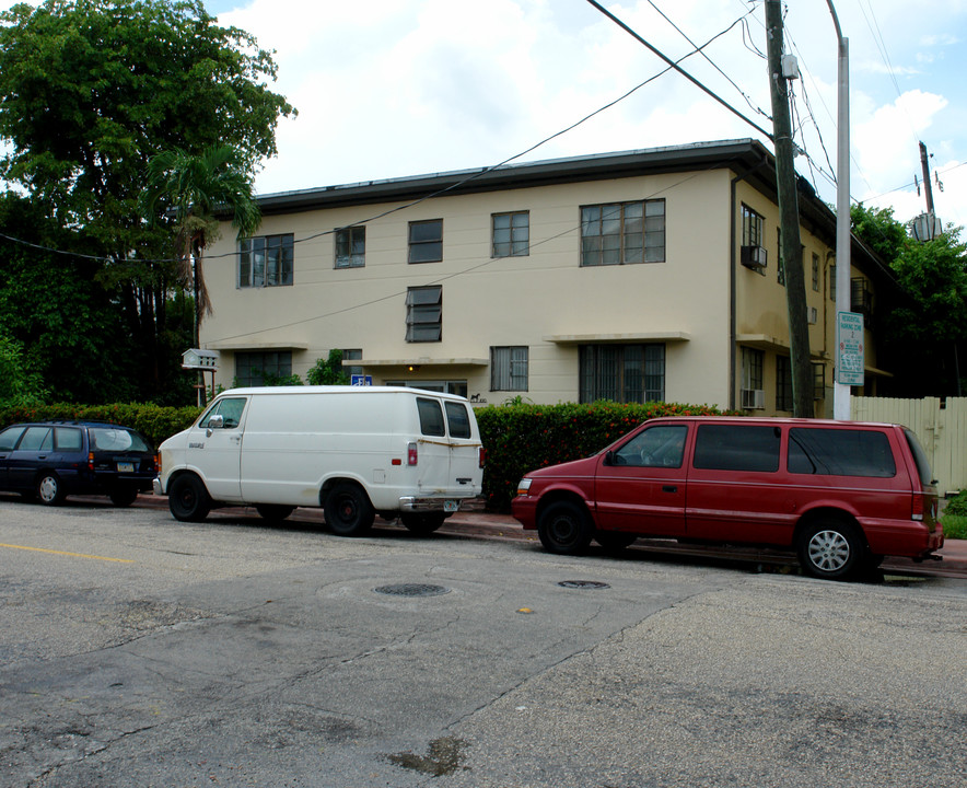 1010 9th St in Miami Beach, FL - Foto de edificio