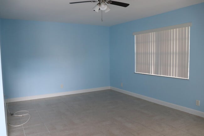 464 Burgundy N in Delray Beach, FL - Building Photo - Building Photo