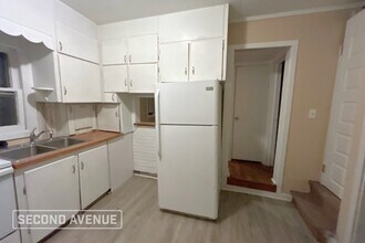 208 S Thomas Ave in Evansville, IN - Foto de edificio - Building Photo