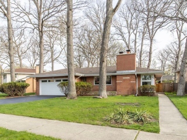 1438 Bonita Dr in Park Ridge, IL - Building Photo