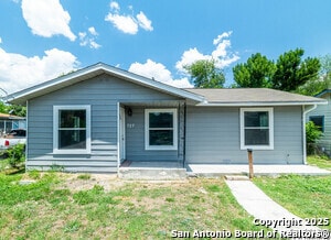 property at 727 Brunswick Blvd