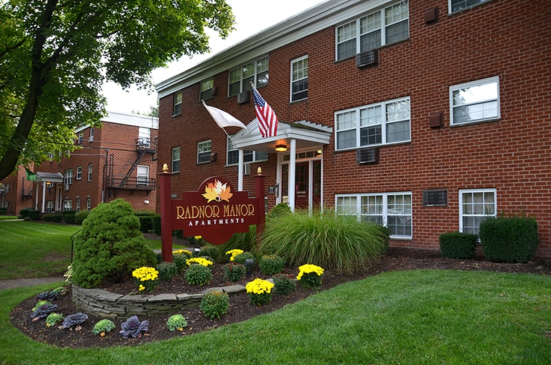 Radnor Manor in Fair Lawn, NJ - Foto de edificio