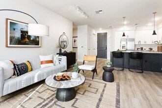 Broadstone Portland in Phoenix, AZ - Building Photo - Building Photo