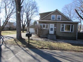21 Forest Ave in Seekonk, MA - Building Photo