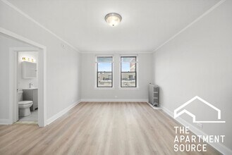 2779 N Milwaukee Ave in Chicago, IL - Building Photo - Building Photo