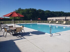 Heritage Glen Townhomes in Taylor, MI - Building Photo