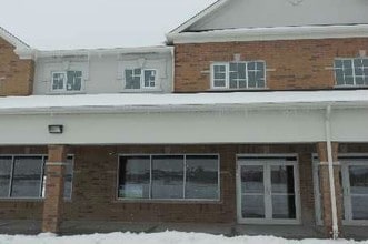 15 Rosswell Dr in Clarington, ON - Building Photo - Building Photo