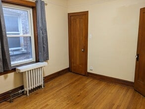 1833 Gunderson Ave, Unit #1 in Berwyn, IL - Building Photo - Building Photo