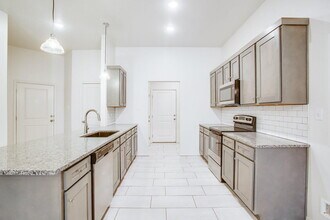 1706 Corpus Ave in Wolfforth, TX - Building Photo - Building Photo