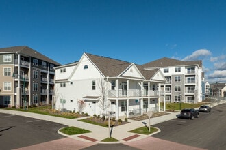 VC Park at Geauga Lake in Aurora, OH - Foto de edificio - Building Photo