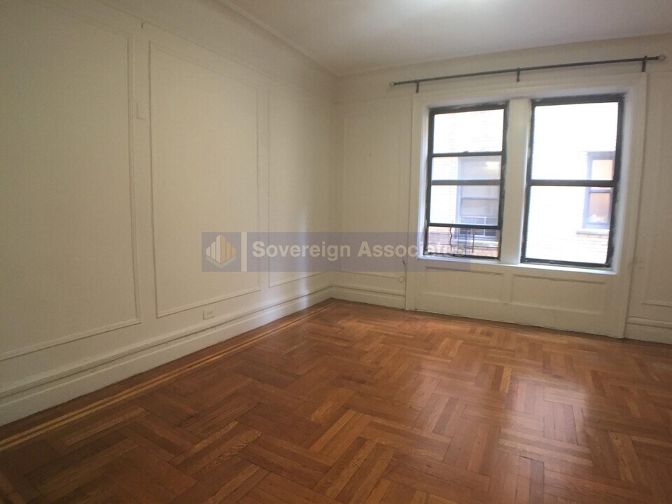 664 W 163rd St in New York, NY - Building Photo