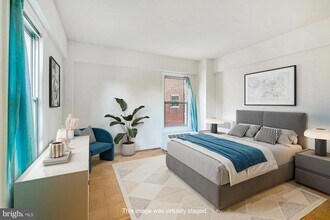 2500 Q St NW in Washington, DC - Foto de edificio - Building Photo