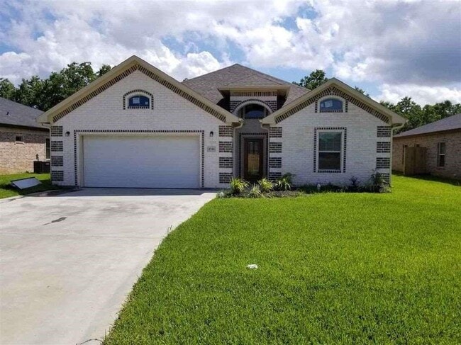 property at 2741 Amber Ave
