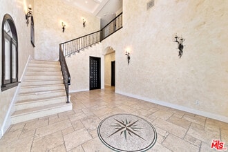 458 Flores St in Los Angeles, CA - Building Photo - Building Photo