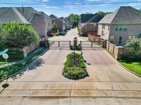 18324 Parkview Point Dr in Houston, TX - Building Photo