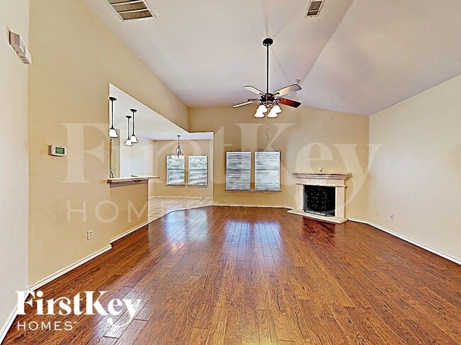 5108 Parkplace Dr in Argyle, TX - Foto de edificio - Building Photo