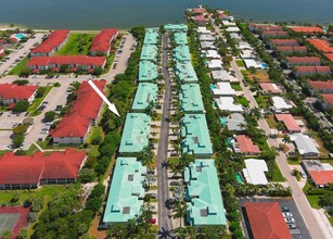 125 Barefoot Cove-Unit -17 in Hypoluxo, FL - Building Photo - Building Photo