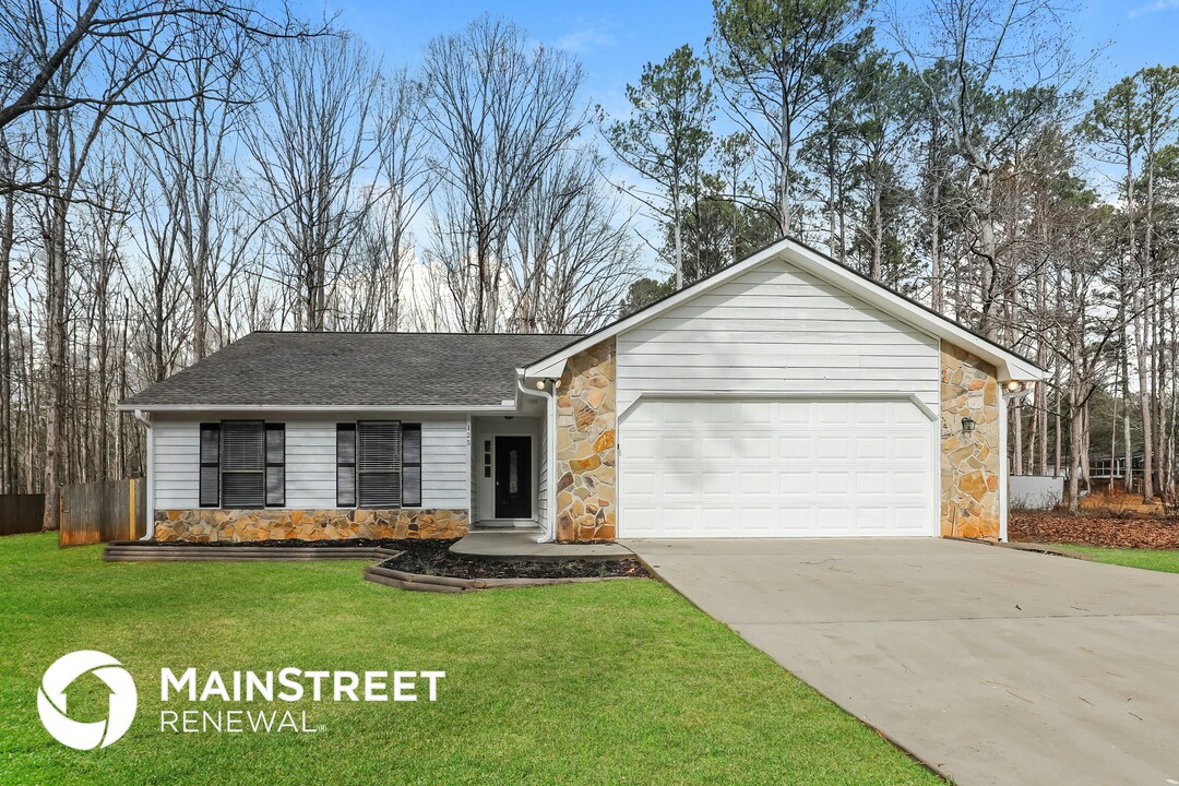 125 Whitney Way in Fayetteville, GA - Foto de edificio