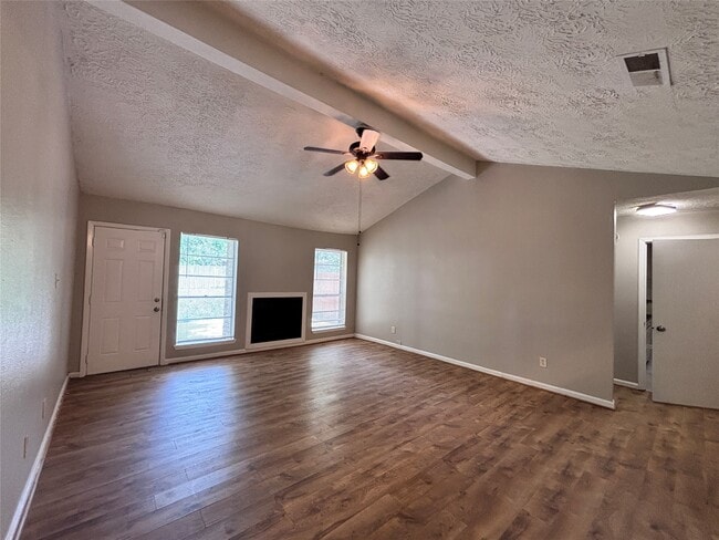 203 Woodvale St in Houston, TX - Building Photo - Building Photo