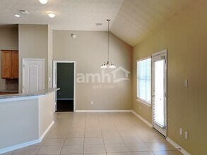 28702 Hidden Lk W in Magnolia, TX - Building Photo - Building Photo