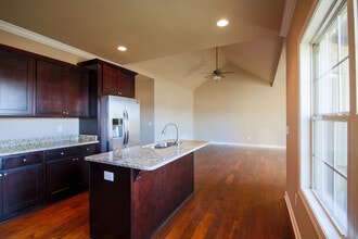 374 Big Station Camp Blvd in Gallatin, TN - Building Photo - Building Photo