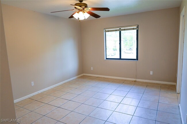 1380 Green Valley Cir in Naples, FL - Building Photo - Building Photo