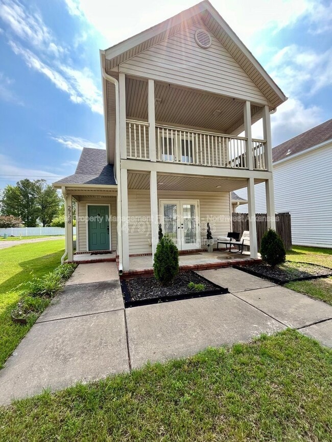 property at 2728 Westminster Dr