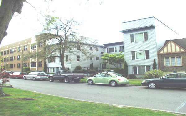 213-217 17th Ave E in Seattle, WA - Building Photo - Building Photo