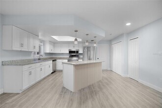 600 Everett St in Deltona, FL - Building Photo - Building Photo