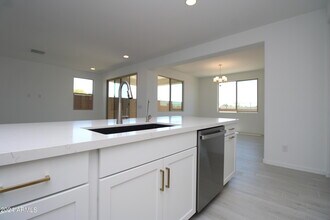 8725 W Medlock Dr in Glendale, AZ - Building Photo - Building Photo