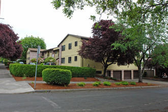 The Zachary Taylor in Portland, OR - Building Photo - Building Photo