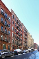 66-70 W 109th St in New York, NY - Building Photo