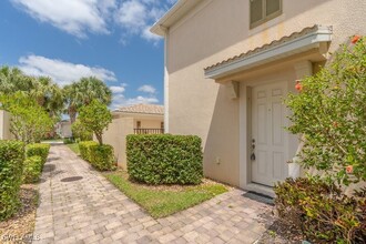 28474 Villagewalk Blvd in Bonita Springs, FL - Foto de edificio - Building Photo