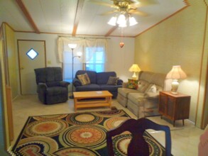 901 Jennifer St in Wildwood, FL - Building Photo - Building Photo