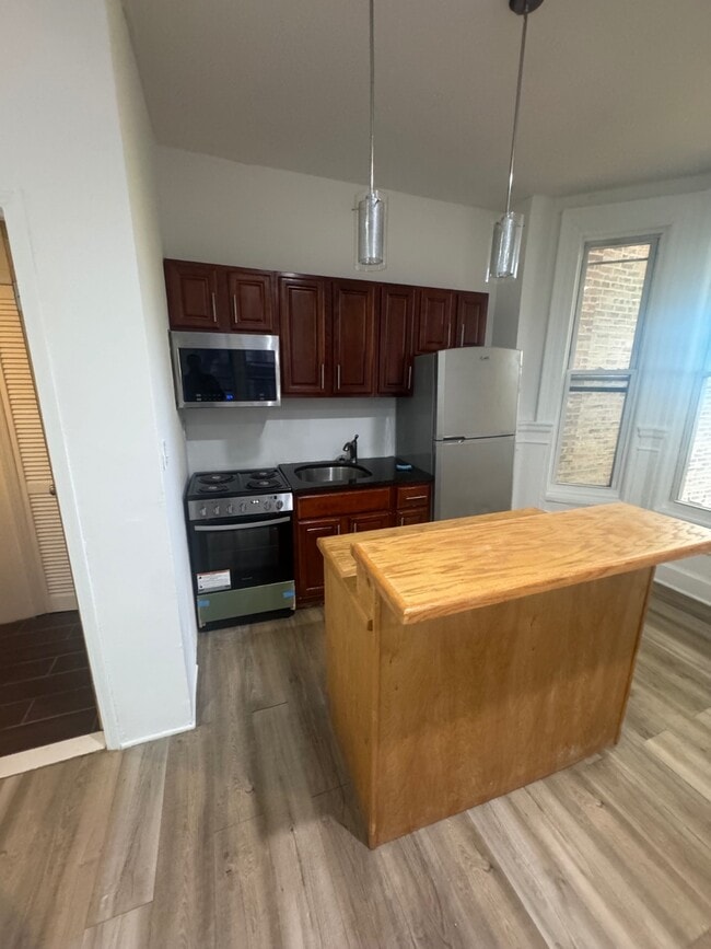 738 Kelly St in Bronx, NY - Building Photo - Building Photo