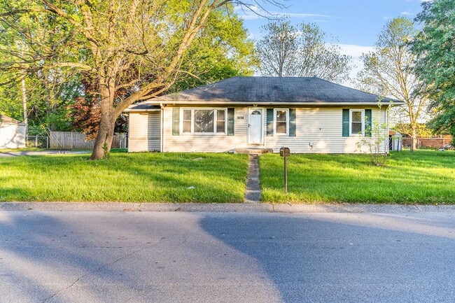 property at 1624 Jonquil Dr