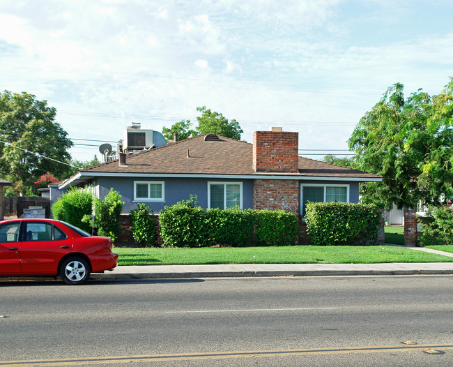 3226-3232 E Clinton Ave in Fresno, CA - Building Photo - Building Photo