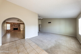 6202 W Sunnyside Dr in Glendale, AZ - Building Photo - Building Photo