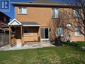 71 Holly Dr in Richmond Hill, ON - Building Photo - Building Photo